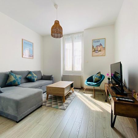 Jolie Maison, Jardin Et Parking Desertines  Kültér fotó