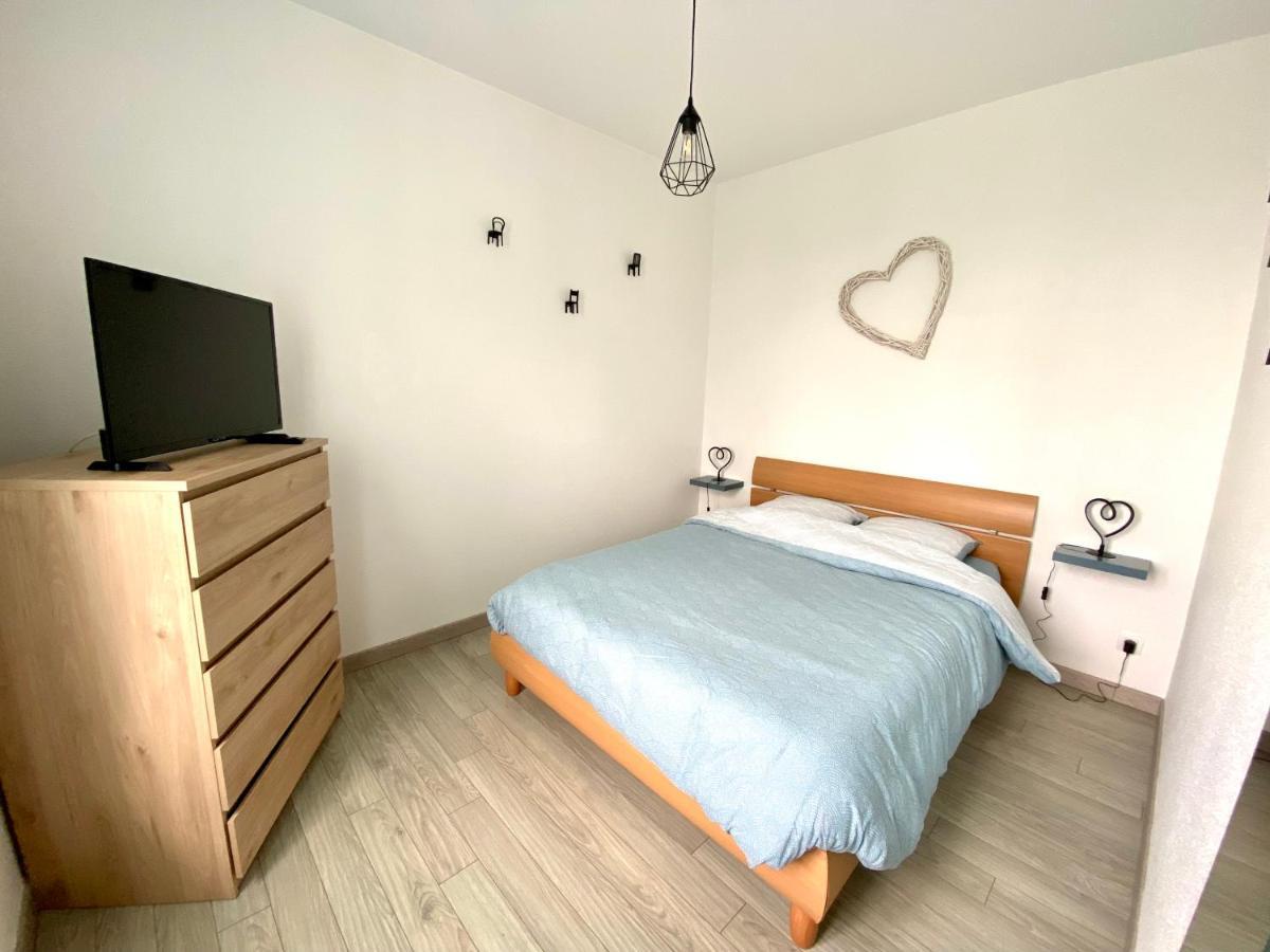 Jolie Maison, Jardin Et Parking Desertines  Kültér fotó